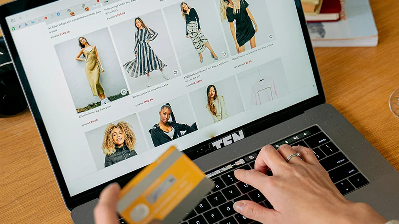 Site vitrine ou boutique en ligne : comment choisir ?