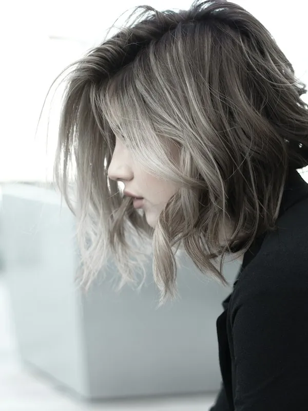 Carré flou blond polaire