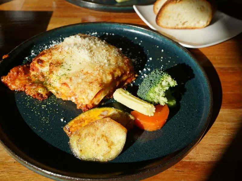 Gratin de saison et légumes rôtis